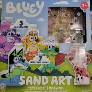 NIB Bluey children’s craft kit ages 3+ sand art